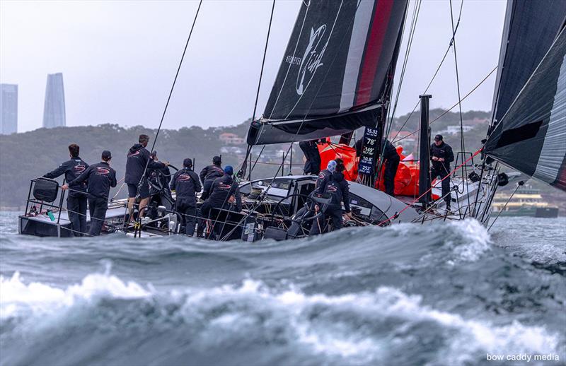 SHK Scallywag prepares to turn upwind at South Head for the finish line - photo © Bow Caddy Media