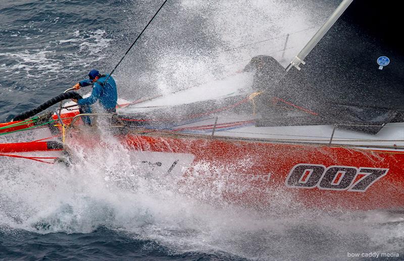 Harry Smith gets in the firehose zone on Master Lock Comanche - photo © Bow Caddy Media