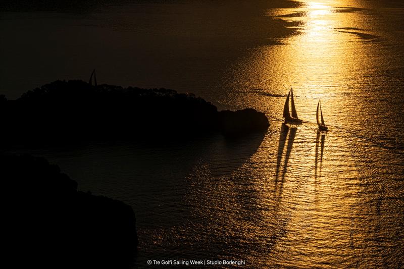 Rounding the southeasterly turning mark of Li Galli proved difficult in the light conditions - photo © Tre Golfi Sailing Week / Studio Borlenghi