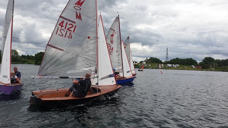 Startline during the Girton Miracle Open - photo © Tony Bleasedale