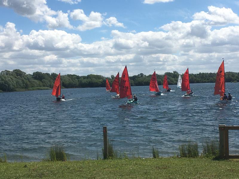 Mirror weekend at Hunts photo copyright Andy Start & Alison Ince taken at Hunts Sailing Club and featuring the Mirror class