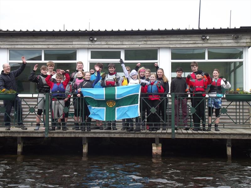 Derbyshire Youth Sailing at Combs - photo © John Saunders