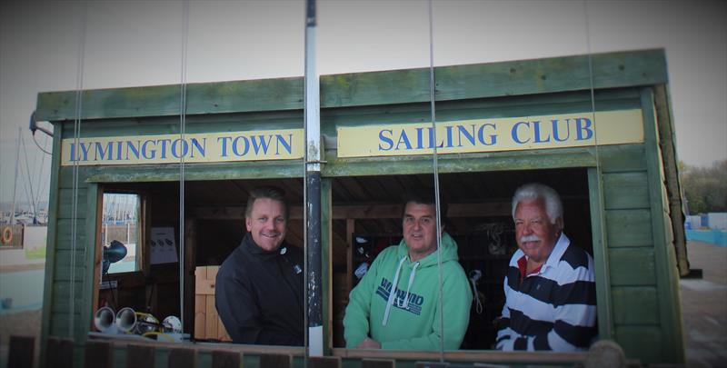 Simon Morgan (centre) starts the Wildwind Wednesday Series - photo © Lou Johnson