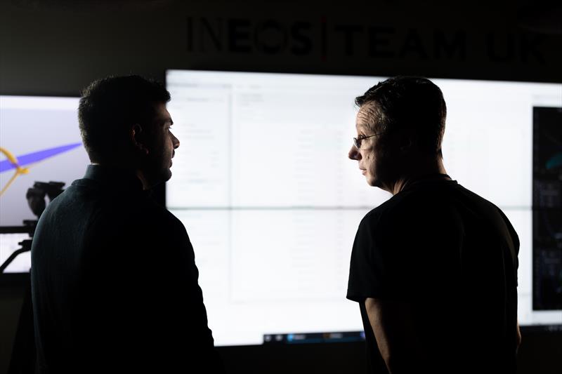 INEOS TEAM UK Software Developer Nitin Garg in discussion with Coderus CEO Mark Thomas - photo © Cameron Gregory