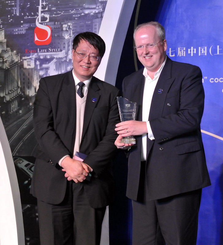 (l to r) China Boat Industry & Trade Association Chairman, Yang Xinfa and Royal Hong Kong Yacht Club General Manager, Mark Bovaird photo copyright Koko Mueller / RHKYC taken at Royal Hong Kong Yacht Club