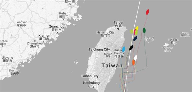 Current positions – Clipper Round the World Yacht Race 8: The Sailing City Qingdao Cup, Day 7 photo copyright Clipper Race taken at 