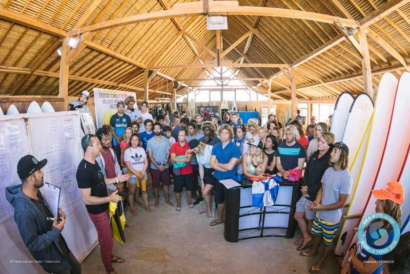 Race Director Juan Antonio Aragon and Head Judge Dani Jimenez brief the riders on day one at Westpoint Dakhla Hotel - photo © Ydwer van der Heide