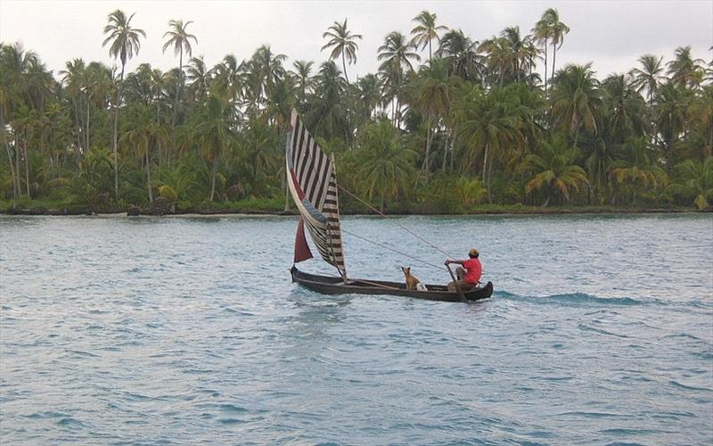 Kuna and dog underway - photo © Hugh & Heather Bacon