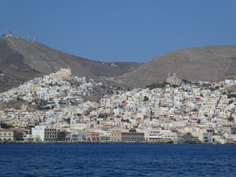 Arriving at Siros / Syros - photo © Red Roo