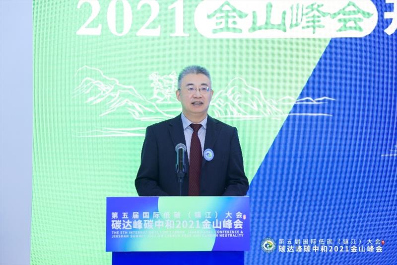 Arthur Xu deliver keynote speech photo copyright Danfoss Editron taken at 