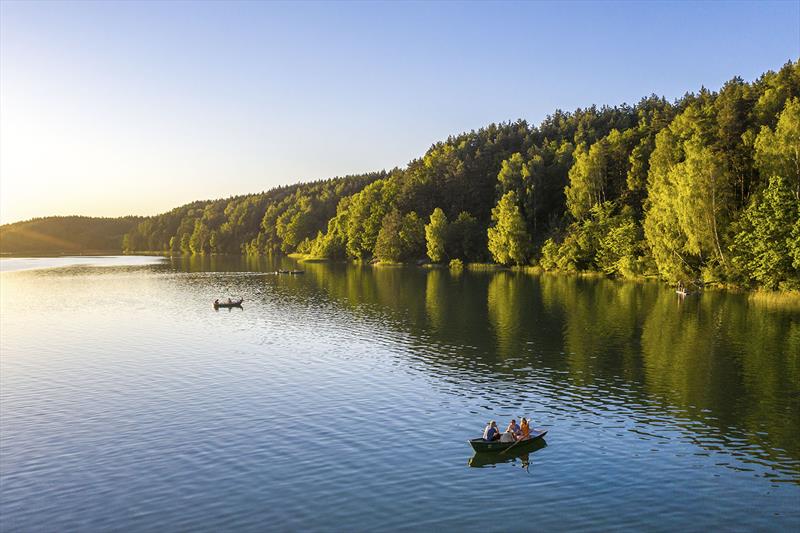 Vilnius, Žalieji ežerai, valtis Giedrius Akelis daugkartiniam naudojimui - photo © Lithuania Travel
