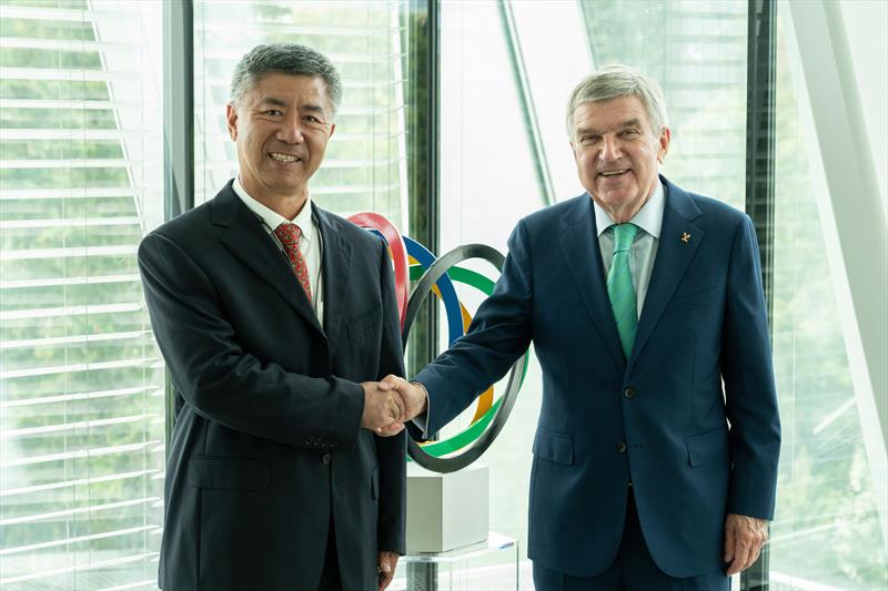 Quanhai Lee, Präsident des International Sailing Committee, trifft IOC-Präsident Thomas Bach
