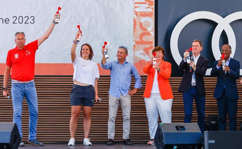 Official horn opening of the Kieler Woche Regatta with (from the right) Ulisses Correia e Silva, Dr. Ulf Kämpfer, Dr. Sabine Sütterlin-Waack, Rodion Luka, Susann Beucke, Dirk Ramhorst - photo © Kieler Woche / ChristianBeeck.de