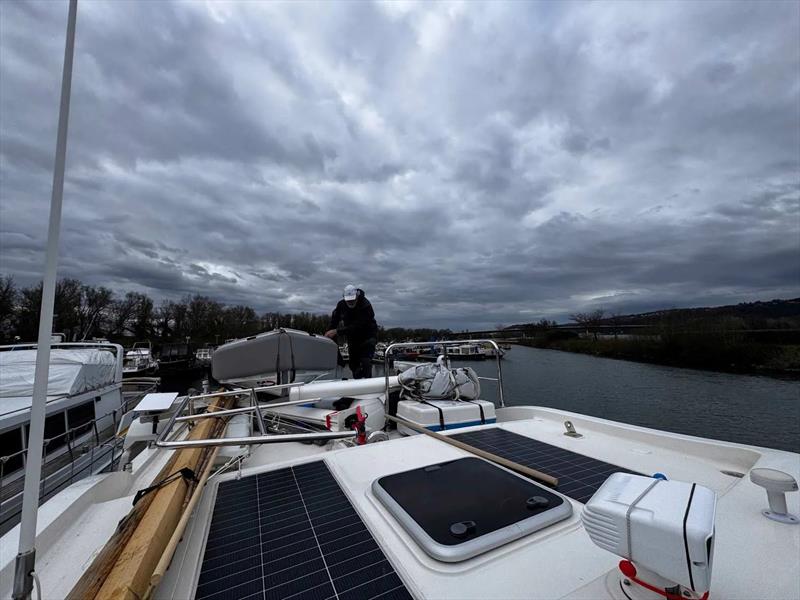Getting Meraki's profile low bridge-ready - photo © Nordhavn