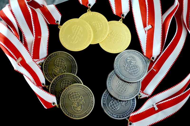 Medals (photo Wiktoria Kubin) - 5.5 Metre World Championship 2025 - photo © Robert Deaves