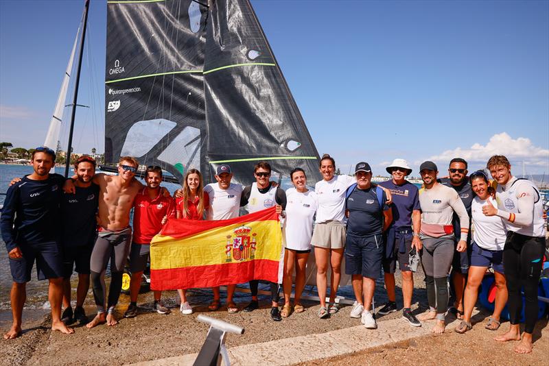 49er & 49erFX and Nacra 17 World Championships, day 6 - photo © Sailing Energy
