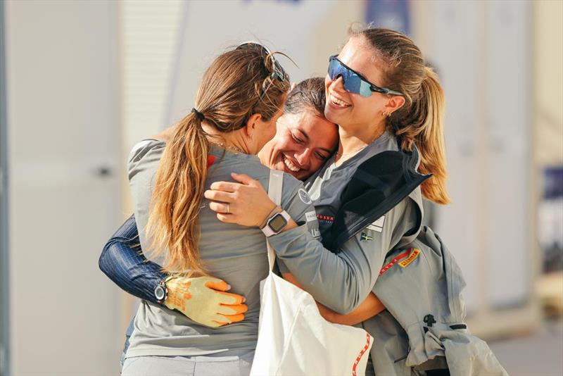 49er & 49erFX and Nacra 17 World Championships, day 6 - photo © Sailing Energy