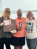 Jennifer Goldsmith Trophy Race winner Sabina Rosser (centre) with Linda Goldsmith (right) &copy; Rosie Colahan