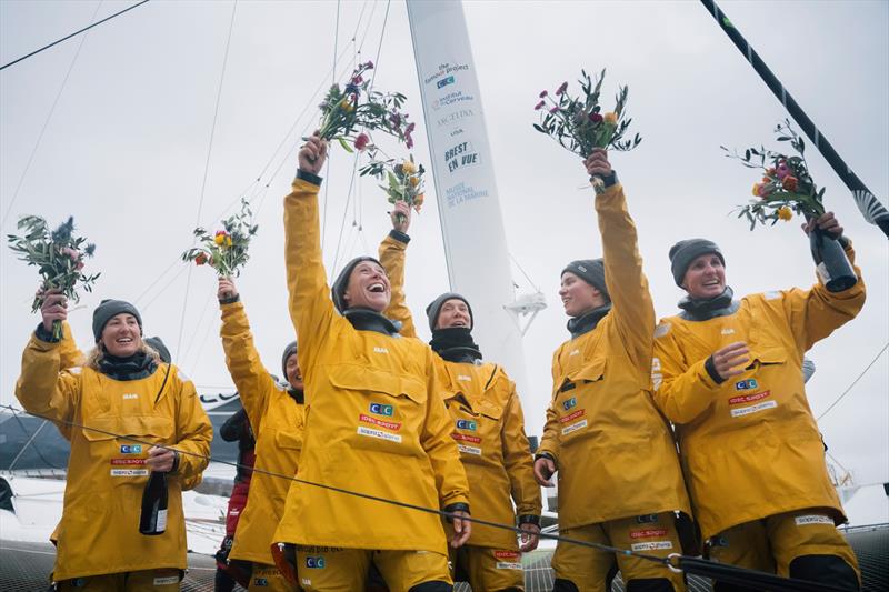 Arrival of Alexia Barrier and his crew of The Famous Project CIC Dee Caffari, Annemieke Bes, Rebecca Gmür Hornell, Deborah Blair, Molly LaPointe, Támara Echegoyen, and Stacey Jackson - photo © Vincent Curutchet