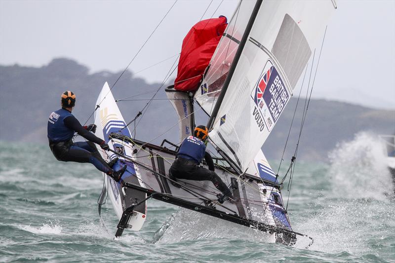 Ben Saxton & Nicola Boniface (GBR) reach for the sky - Medal Race - Nacra 17 - Hyundai Worlds, December 2019 - photo © Richard Gladwell / Sail-World.com