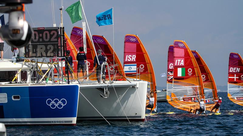 Start Womens RS:X Medal Race - Tokyo2020 - Day 7- July, 31, - Enoshima, Japan photo copyright Richard Gladwell / Sail-World.com / nz taken at  and featuring the RS:X class