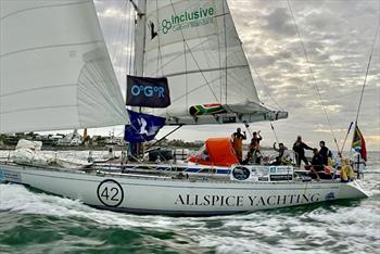 sydney to hobart yacht race end