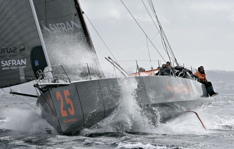 &copy; Jacques Vapillon / <a target="_blank" href="http://www.pixsail.com">www.pixsail.com</a>