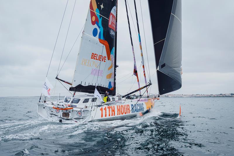 Francesca Clapcich finishes the Vendée Arctique