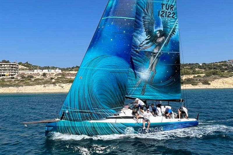 MAT1220 ‘Blue Moon' - photo © Mills Design Ltd.