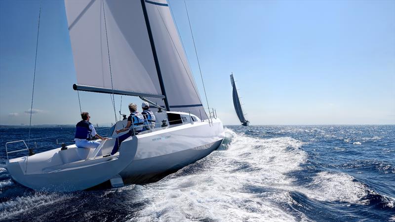 Offshore 34 - photo © Northern Light Composites