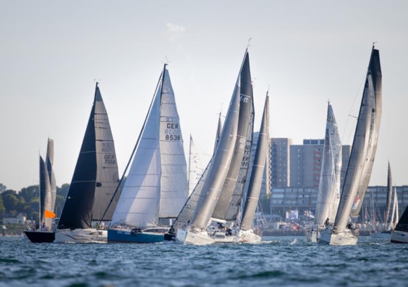 Under ideal conditions, the Silbernes Band set sail on Friday evening from Strander Bay photo copyright Christian Beeck / Kieler Woche taken at Kieler Yacht Club and featuring the ORC class