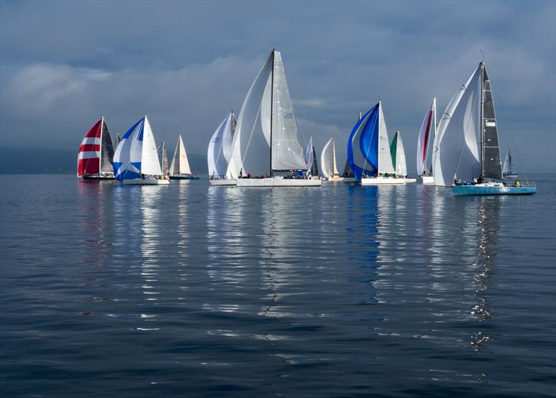 Racecourse action at the Tacoma Yacht CLub's WInter Vashon race - photo © Dawn Umstot