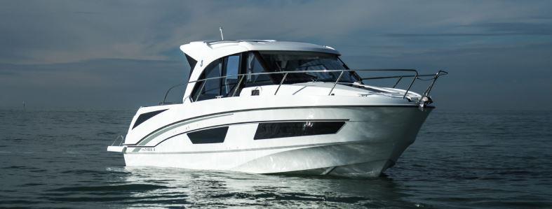 Antares 9 - photo © Beneteau