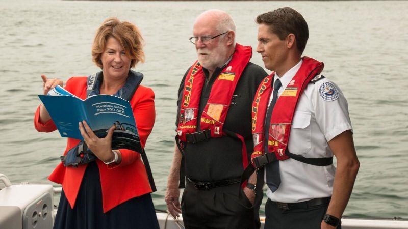 Minister Melinda Pavey discusses the Maritime Safety Plan with Lawrie ...