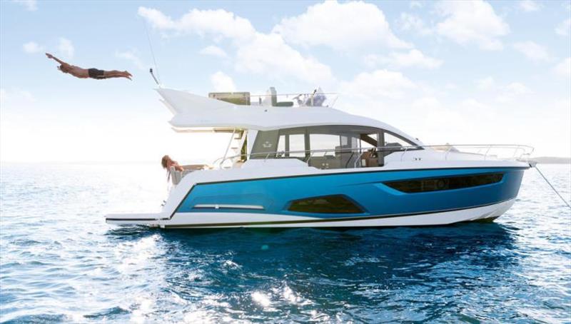 Sealine F430 - Exteriow view - photo © eyachts.com.au