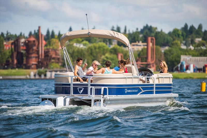 Sun Tracker 20 DLX Party Barge photo copyright Daniel Zetterstrom taken at  and featuring the Power boat class