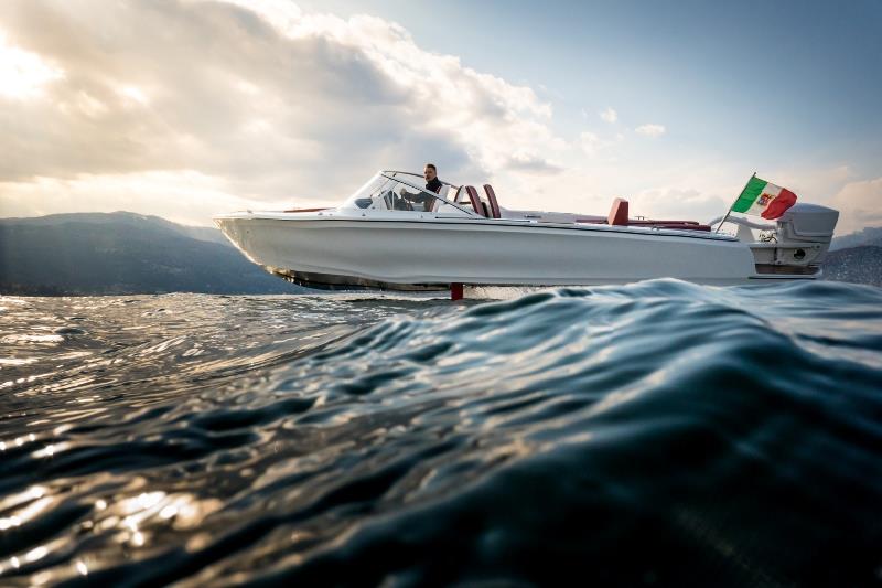 Candela C-7 - photo © Pierre Mangez