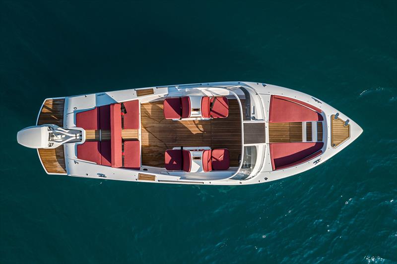 Candela C-7 - photo © Pierre Mangez