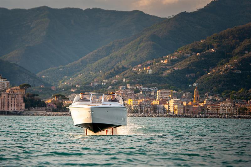 Candela C-7 - photo © Pierre Mangez