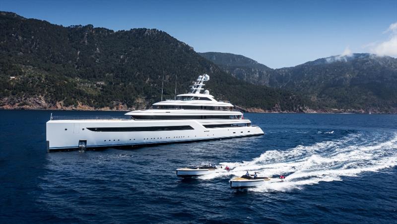 Zen - Open tender and limousine - photo © Feadship