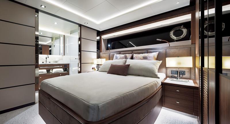 Horizon FD90 Port VIP Stateroom - photo © Horizon Yachts