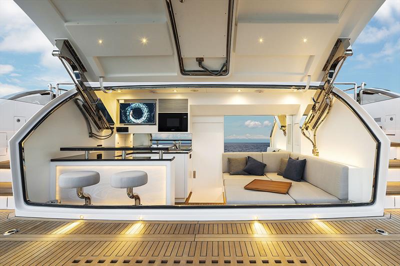 Horizon FD90 Beach Club - photo © Horizon Yachts