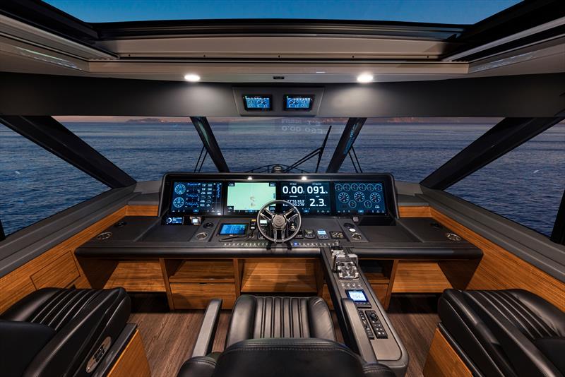 Riviera 78 Motor Yacht Enclosed Bridge Helm