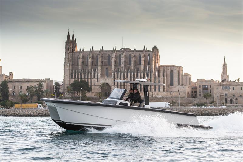 New carbon-fibre Linx 30 superyacht tender photo copyright BYD taken at  and featuring the Power boat class