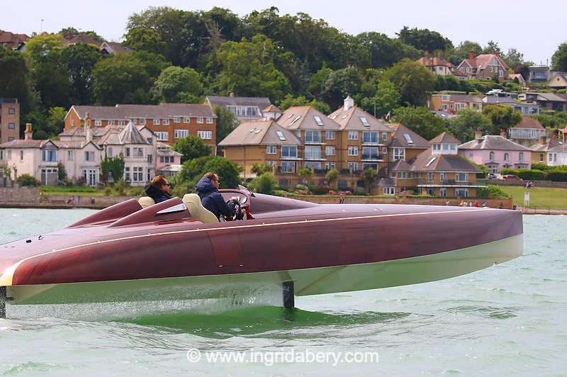 SpiritBARTech35EF sets a new Round the Island record for an electric powerboat, completing the lap in 1 hour 56 minutes - photo © Ingrid Abery / www.ingridabery.com