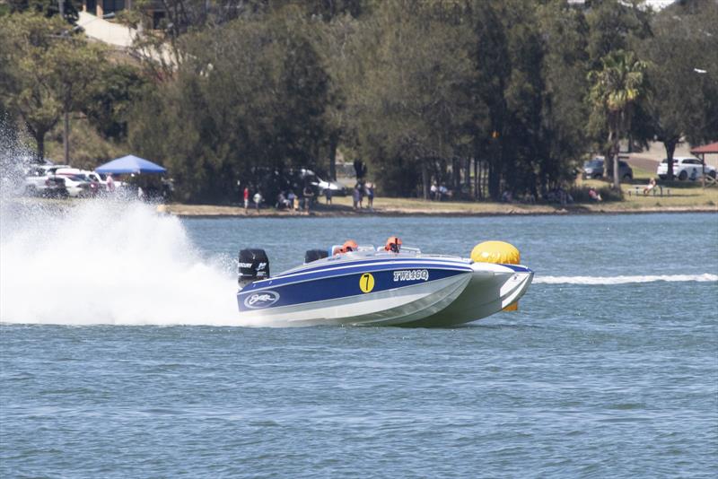 Looks good. Goes even better. Skater 28 - photo © Australian Offshore Powerboat Club