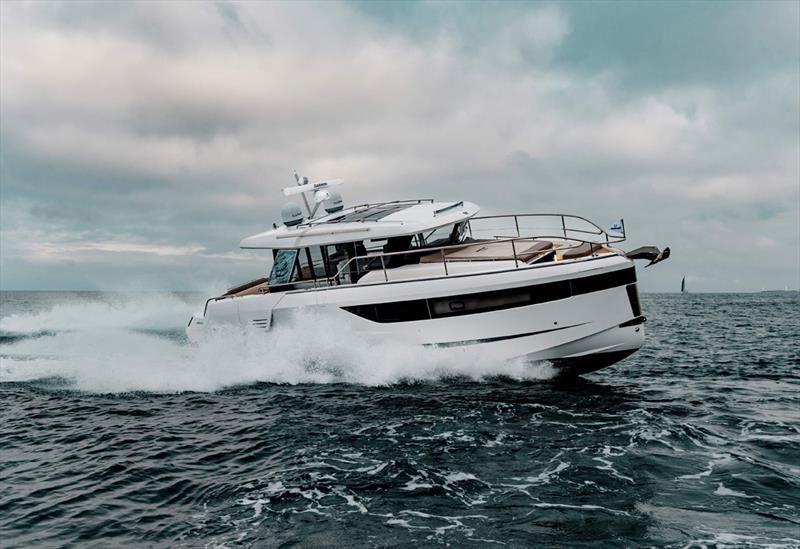 Wellcraft 435 - photo © Wellcraft Boats