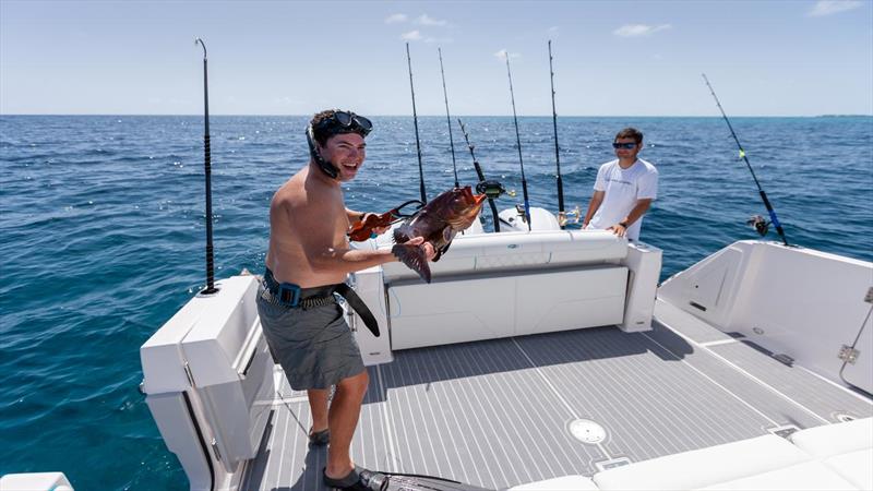 38 SAV lifestyle - photo © Regal Boats