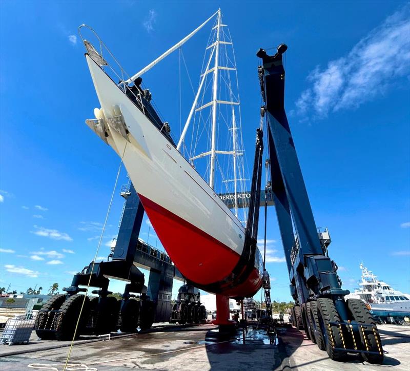 Derecktor Ft. Pierce welcomes 55m Vitters photo copyright Derecktor taken at  and featuring the Power boat class
