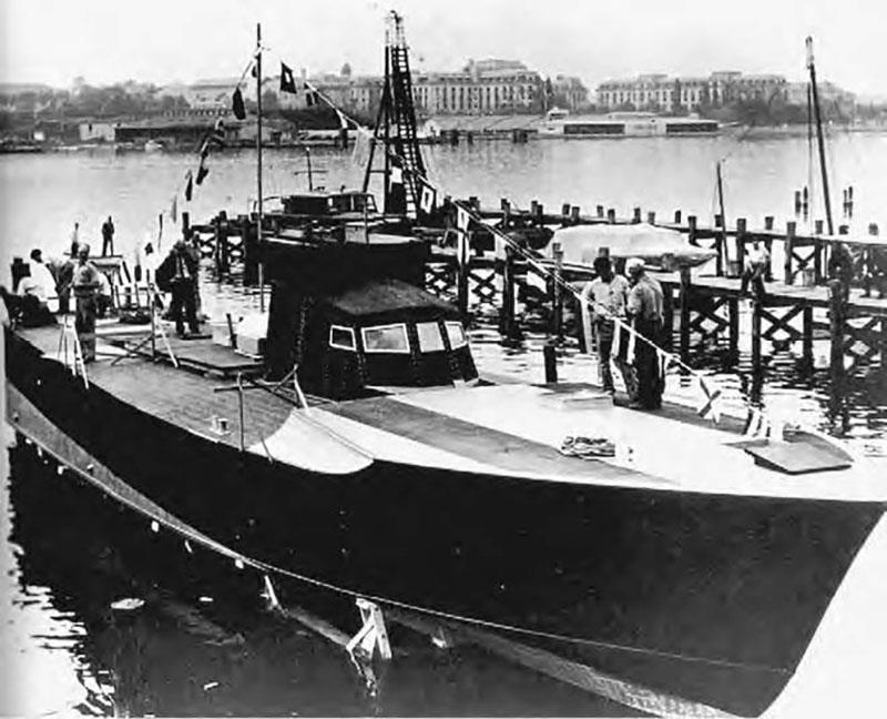 he first Motor Torpedo boat built by the Annapolis Yacht Yard, BPT-21, in Spa Creek shortly after her launch in May 1942. Her torpedo tubes have yet to be fitted. TThe buildings of the Naval Academy are visible in the background, across Spa Creek - photo © AUTHOR’S COLLECTION VIA RICHARDS T. MILLER.